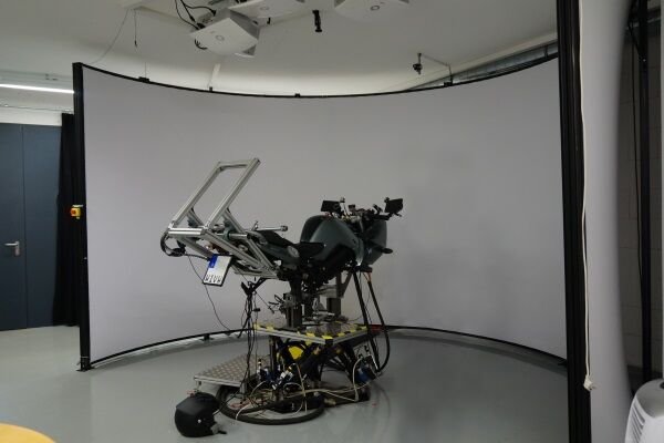 摩托车驾驶模拟器SIMLAB-M